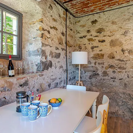 Casa Di Pietra *