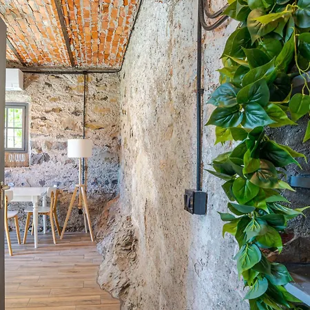 Casa Di Pietra *